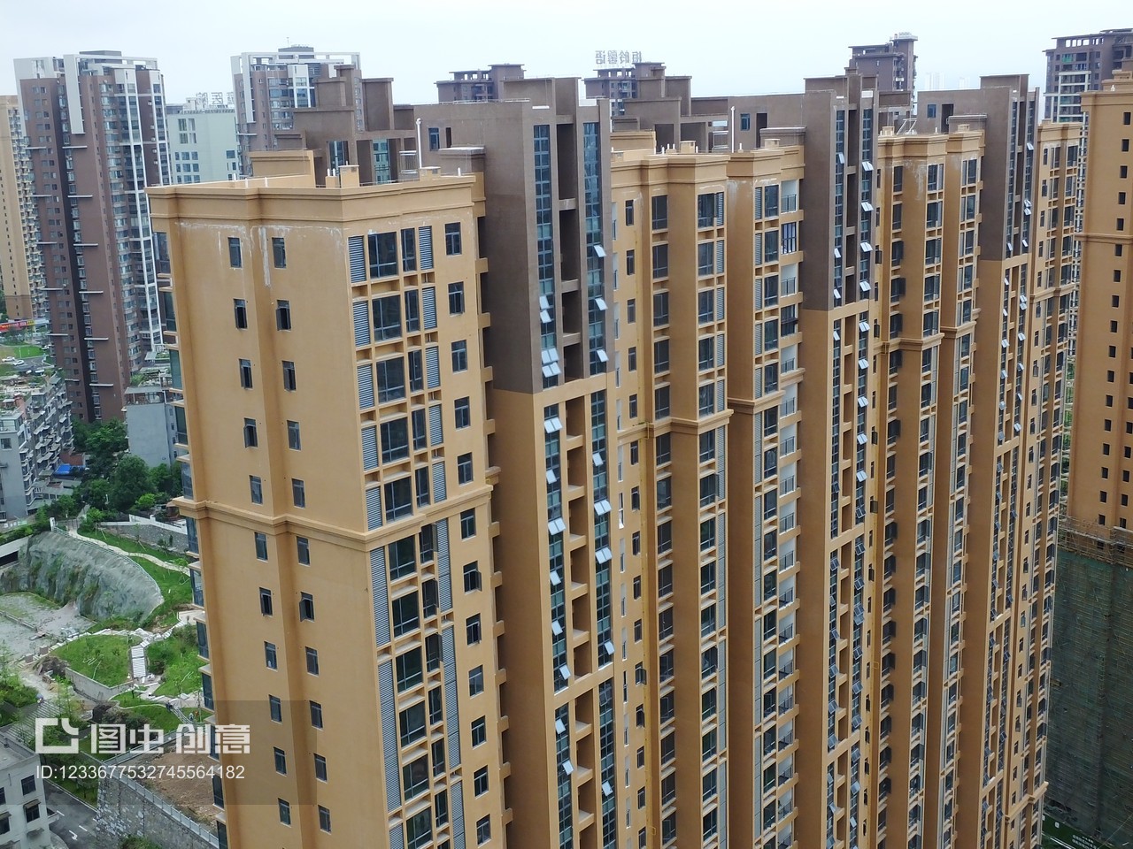 2021年6月17日,湖北宜昌,新建的商品房。新房價格環比上漲
